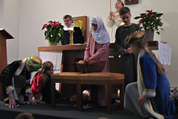 Julegudstjeneste i skolens kirke